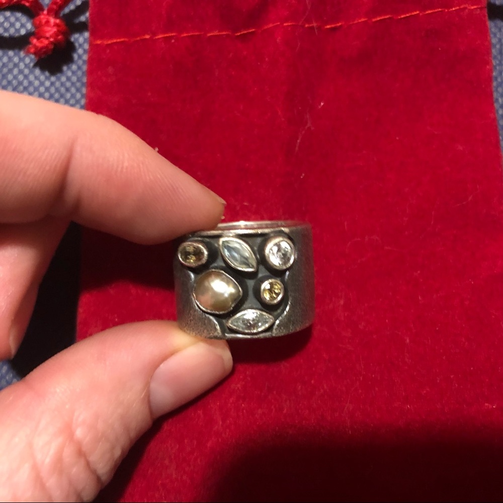 Silver ring with crystal and pearl